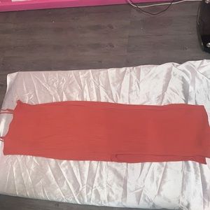 Ribbed coral maxi dress. Medium split on right side. Size L